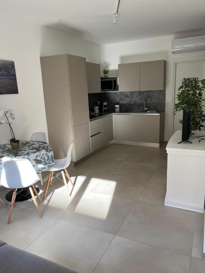 Apartments Ennio Top Class Bari Exterior foto