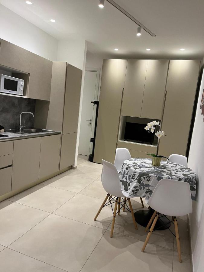 Apartments Ennio Top Class Bari Exterior foto
