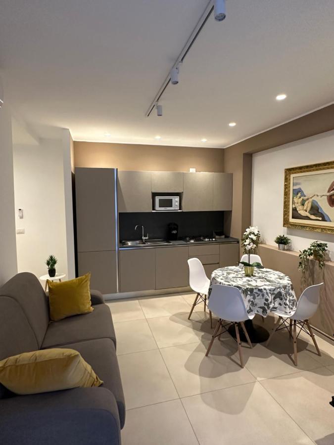 Apartments Ennio Top Class Bari Exterior foto