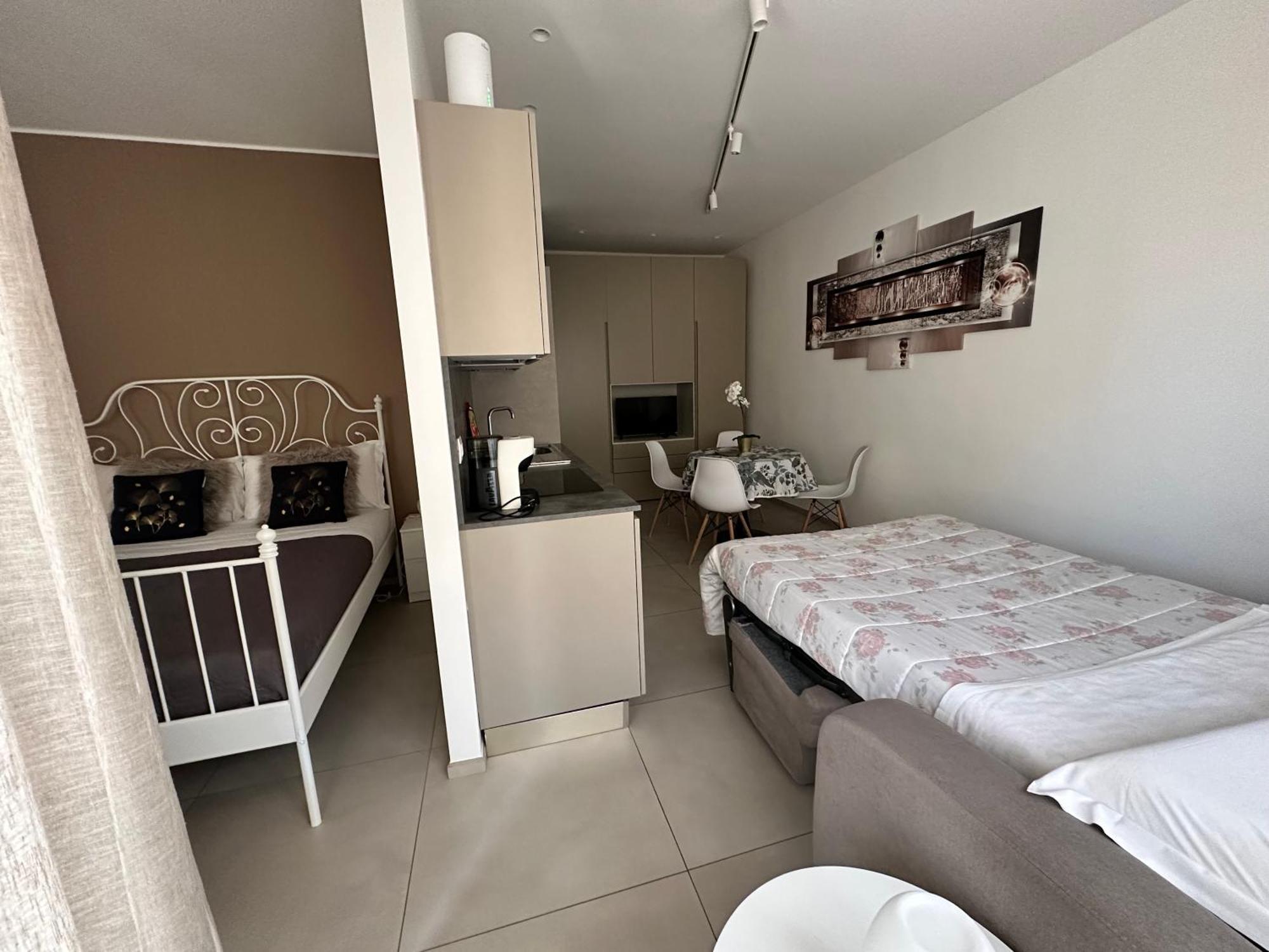 Apartments Ennio Top Class Bari Exterior foto