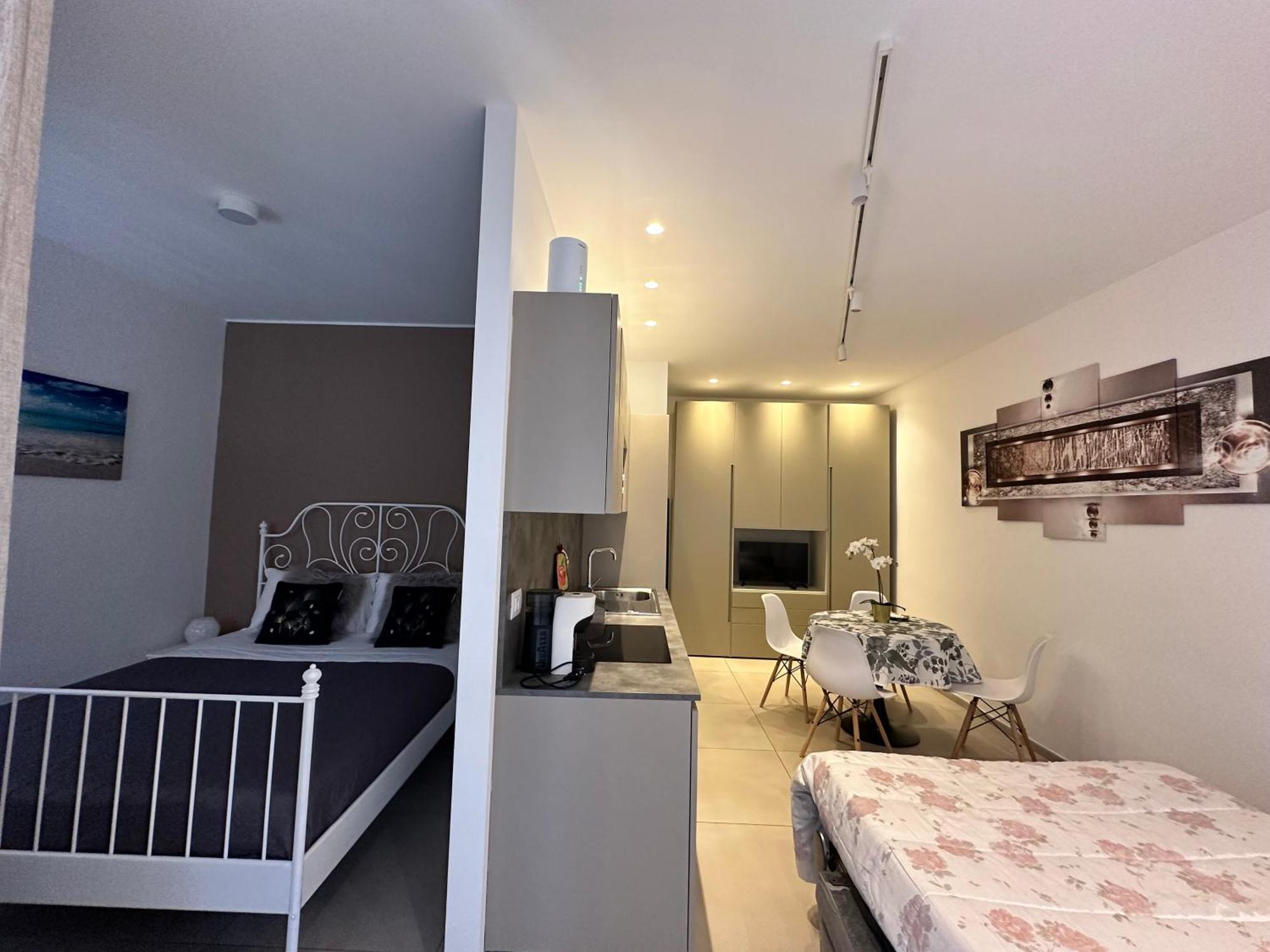Apartments Ennio Top Class Bari Exterior foto